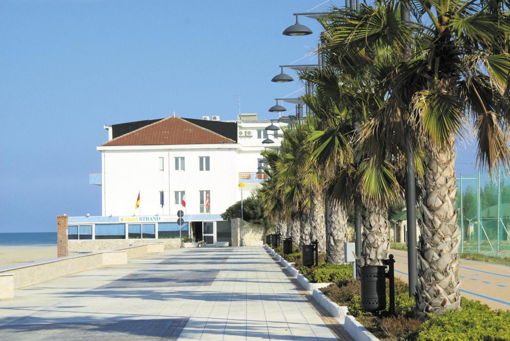 Hotel Strand Marina Di Montenero Eksteriør billede