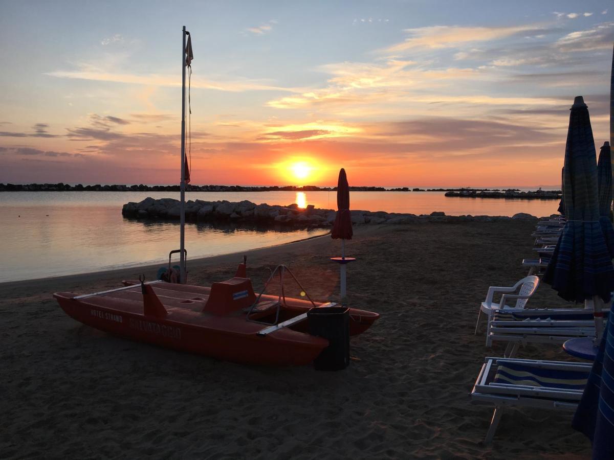 Hotel Strand Marina Di Montenero Eksteriør billede